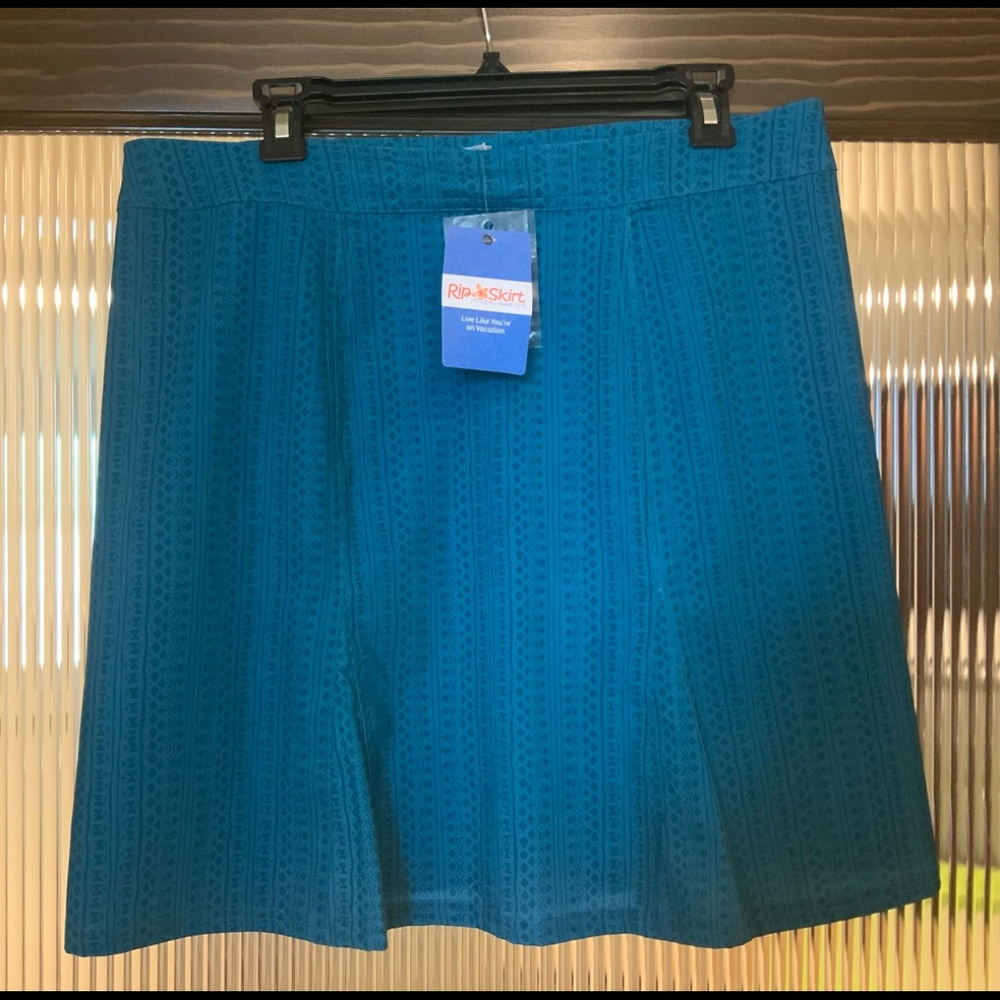 RIPSKIRT  NWT SZ L